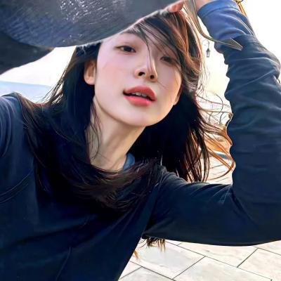 闪婚后霸总每天在线求宠