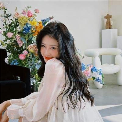 山有九色念有卿